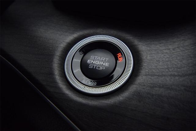 Photo of 2025 Diamond Black Jeep Grand Cherokee 4xe
