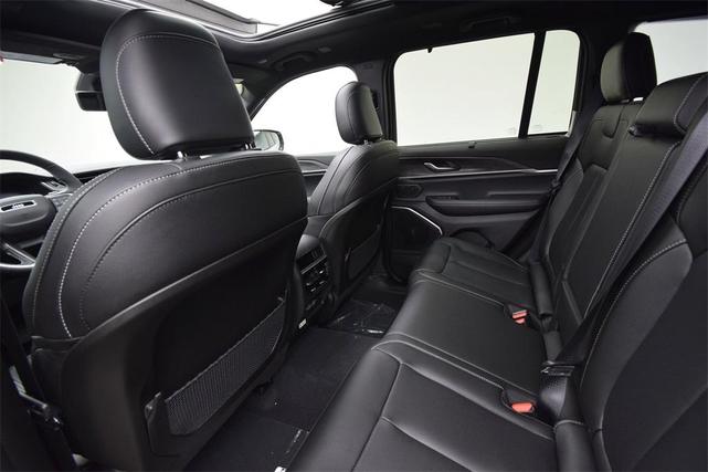 Photo of 2025 Diamond Black Jeep Grand Cherokee 4xe