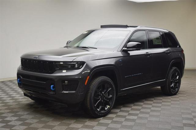 Photo of 2025 Metallic Jeep Grand Cherokee 4xe