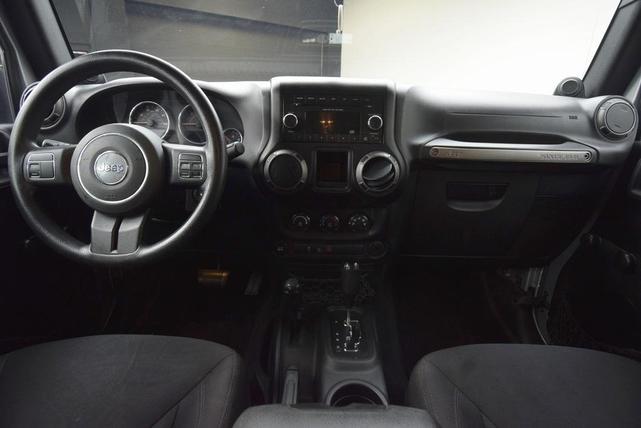 Photo of 2014 Billet Clearcoat Metallic Jeep Wrangler Unlimited