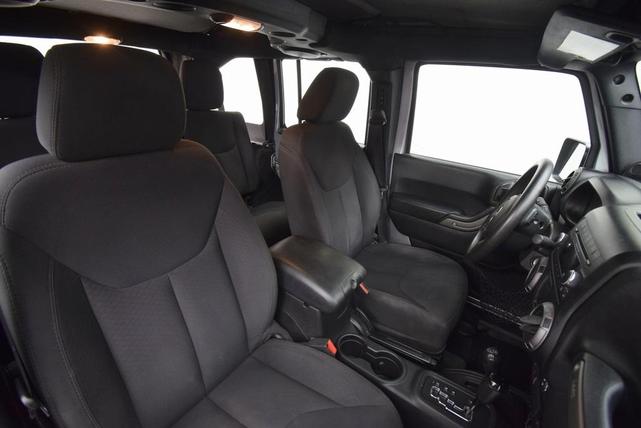Photo of 2014 Billet Clearcoat Metallic Jeep Wrangler Unlimited