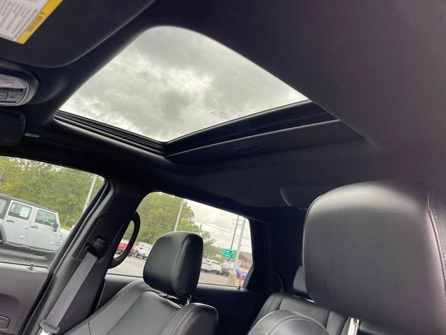 Photo of 2021 Vice White Dodge Durango