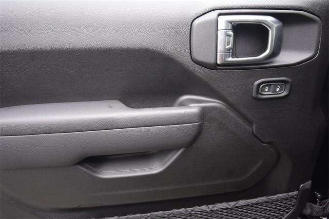 Photo of 2025 Black Clearcoat Jeep Gladiator