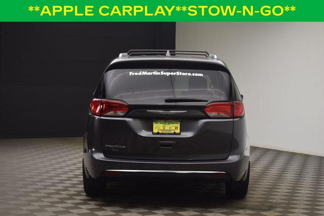 Photo of 2020 Granite Crystal Clearcoat Metallic Chrysler Pacifica