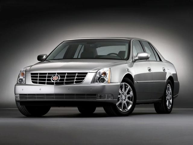 Photo of 2007 Light Platinum Cadillac DTS