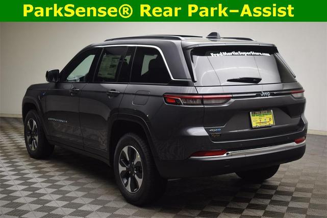 Photo of 2025 Metallic Jeep Grand Cherokee 4xe