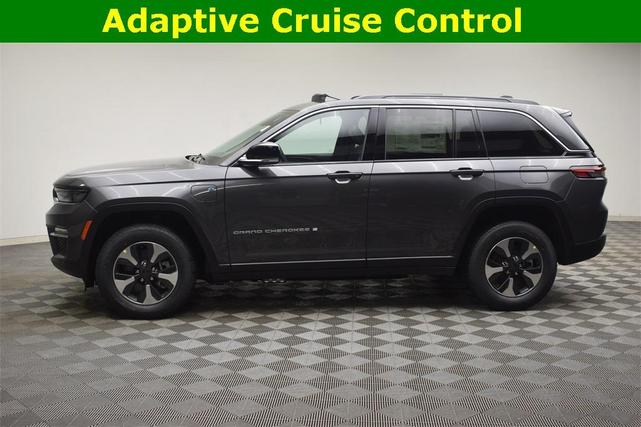 Photo of 2025 Metallic Jeep Grand Cherokee 4xe