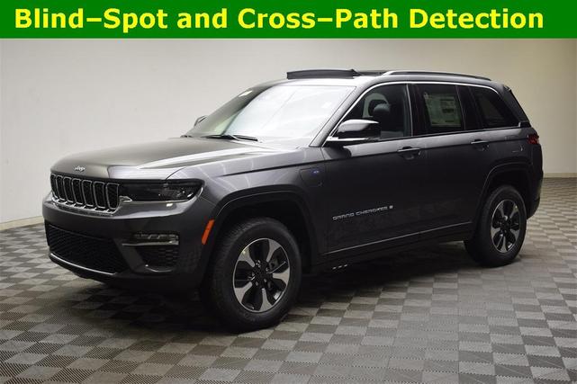 Photo of 2025 Metallic Jeep Grand Cherokee 4xe