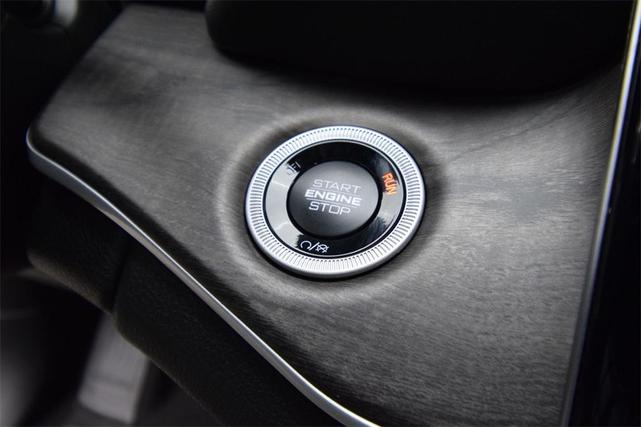 Photo of 2025 Metallic Jeep Grand Cherokee 4xe