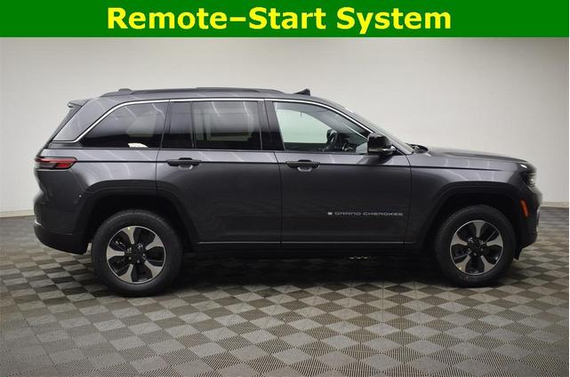 Photo of 2025 Metallic Jeep Grand Cherokee 4xe