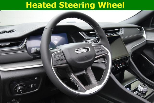 Photo of 2025 Metallic Jeep Grand Cherokee 4xe