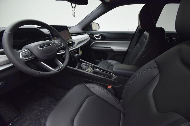 Photo of 2025 Hydro Blue Pearlcoat Jeep Compass