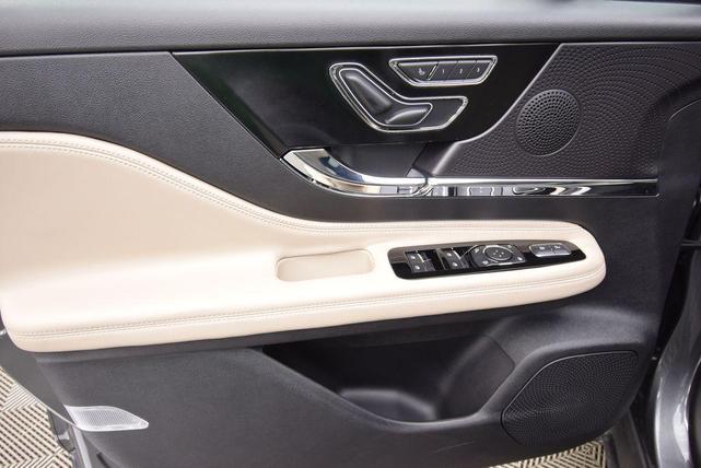 Photo of 2025 Gray Metallic Lincoln Corsair