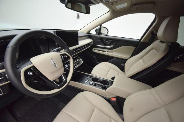 Photo of 2025 Gray Metallic Lincoln Corsair