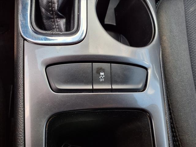 Photo of 2017 Summit White Chevrolet Cruze