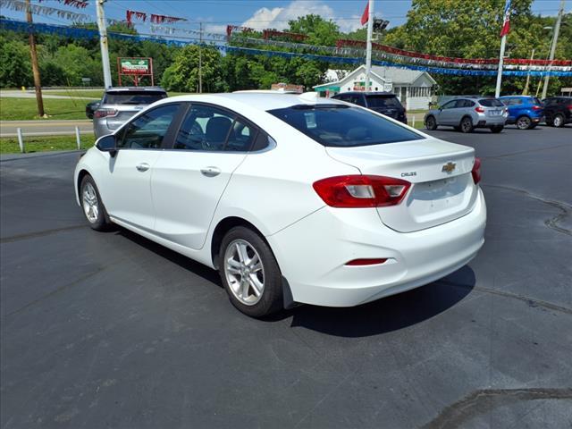 Photo of 2017 Summit White Chevrolet Cruze