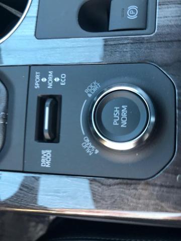 Photo of 2025 Ruby Flare Pearl Toyota Highlander