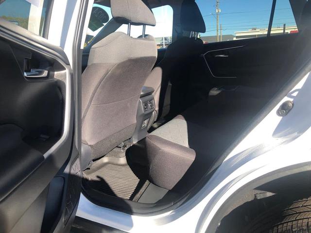 Photo of 2024 Ice Cap Toyota RAV4