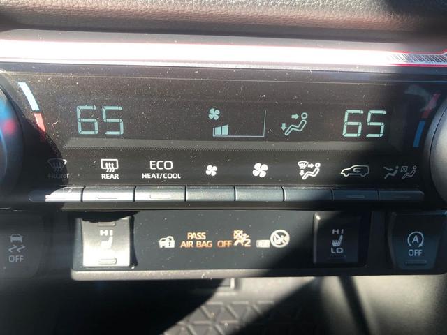 Photo of 2024 Ice Cap Toyota RAV4