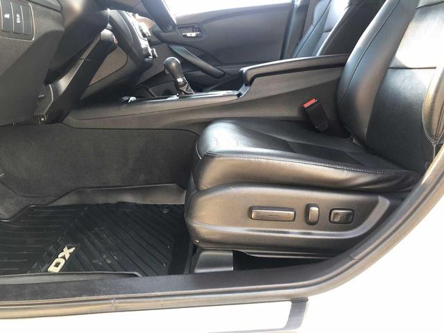 Photo of 2017 White Diamond Pearl Acura RDX