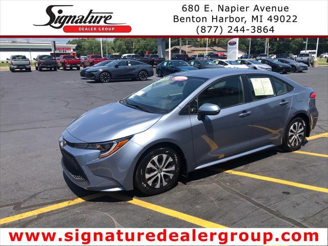 Photo of 2022 Celestite Toyota Corolla Hybrid
