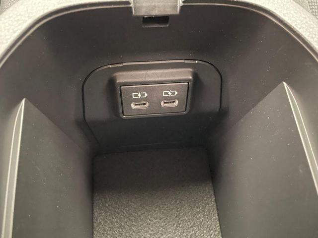 Photo of 2023 Ice Toyota RAV4