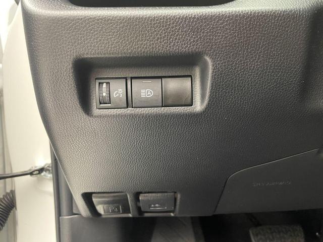 Photo of 2023 Ice Toyota RAV4