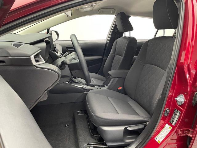 Photo of 2025 Pearl Toyota Corolla