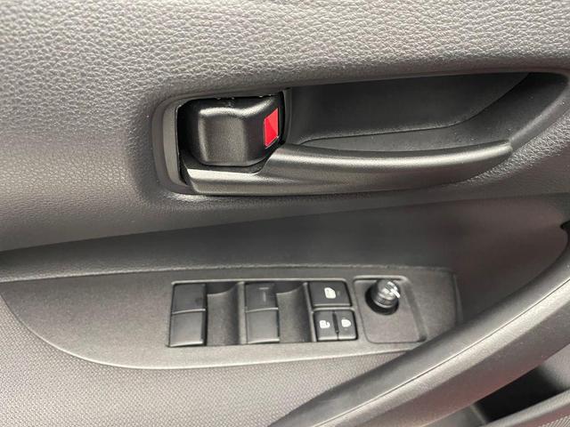 Photo of 2025 Pearl Toyota Corolla