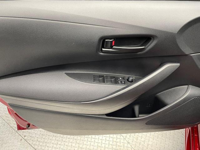 Photo of 2025 Pearl Toyota Corolla