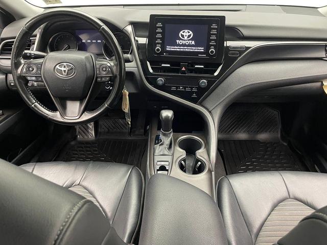 Photo of 2021 Super White Toyota Camry