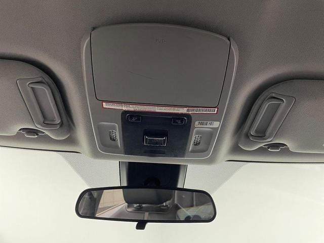 Photo of 2021 Super White Toyota Camry