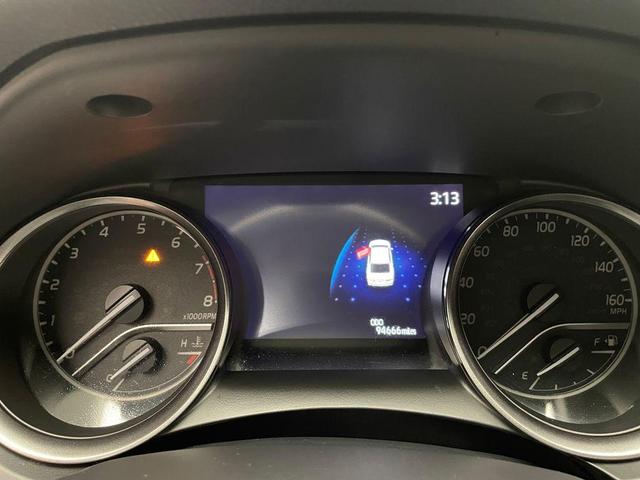 Photo of 2021 Super White Toyota Camry