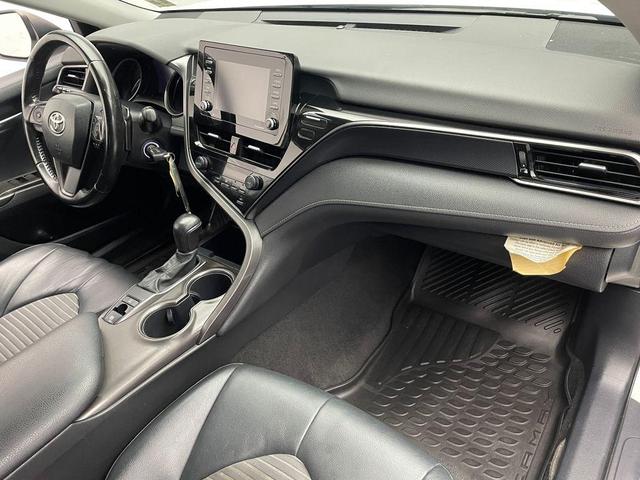 Photo of 2021 Super White Toyota Camry