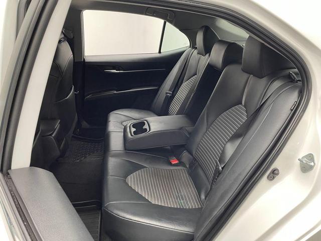 Photo of 2021 Super White Toyota Camry