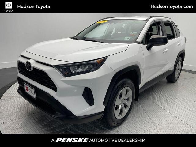 Photo of 2021 Super White Toyota RAV4