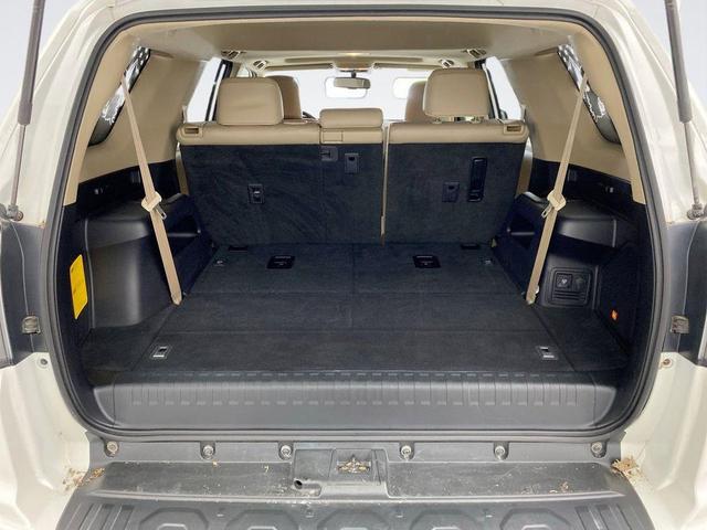 Photo of 2019 Blizzard Pearl Toyota 4Runner