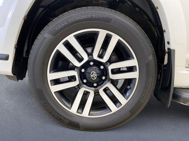 Photo of 2019 Blizzard Pearl Toyota 4Runner