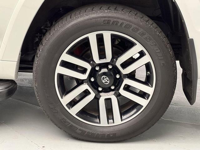 Photo of 2019 Blizzard Pearl Toyota 4Runner