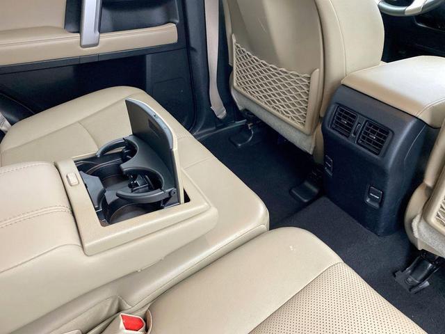 Photo of 2019 Blizzard Pearl Toyota 4Runner
