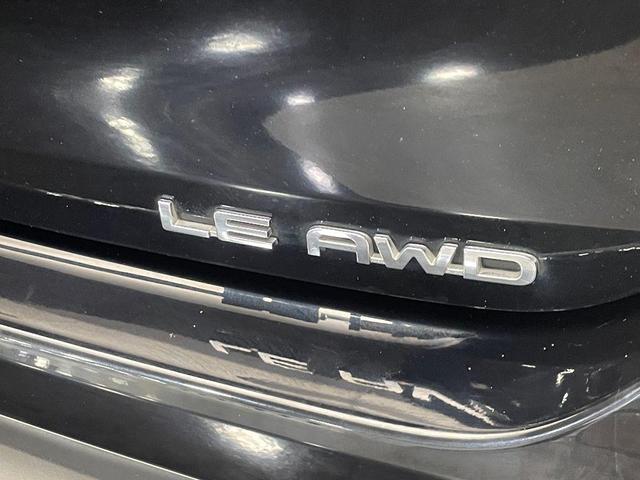 Photo of 2022 Midnight Black Metallic Toyota Highlander