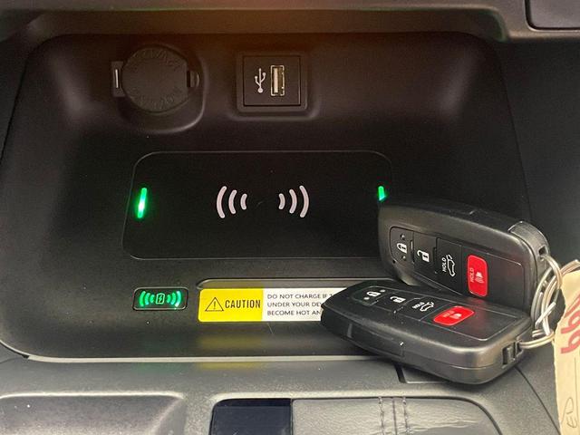 Photo of 2024 Silver Sky Metallic Toyota RAV4 Hybrid