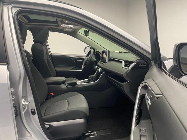 Photo of 2024 Silver Sky Metallic Toyota RAV4 Hybrid
