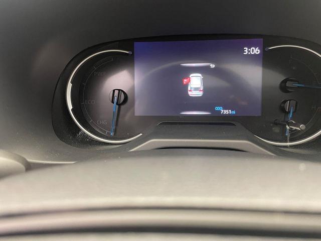 Photo of 2024 Silver Sky Metallic Toyota RAV4 Hybrid
