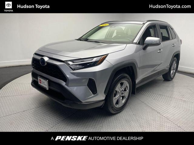 Photo of 2024 Silver Sky Metallic Toyota RAV4 Hybrid