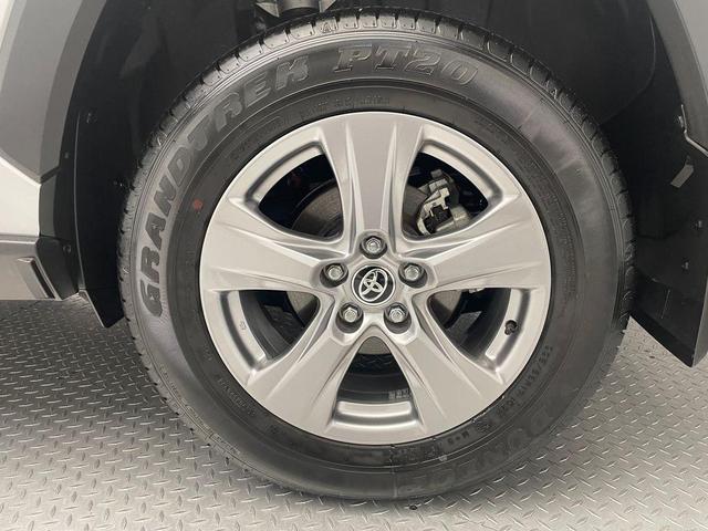 Photo of 2024 Silver Sky Metallic Toyota RAV4 Hybrid