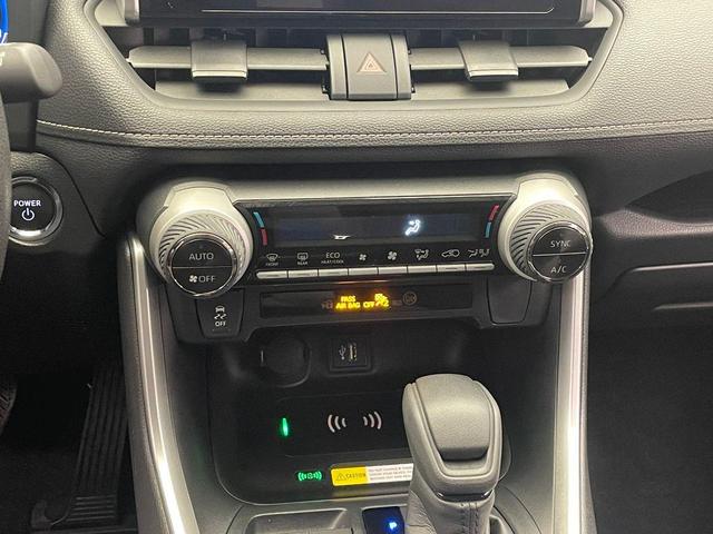Photo of 2024 Silver Sky Metallic Toyota RAV4 Hybrid