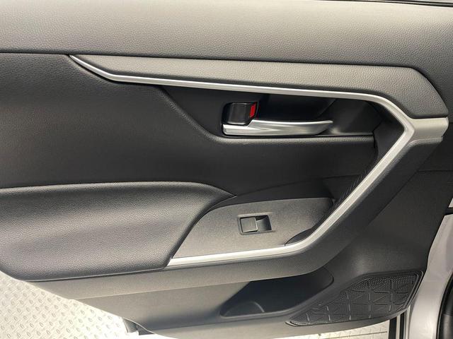 Photo of 2024 Silver Sky Metallic Toyota RAV4 Hybrid