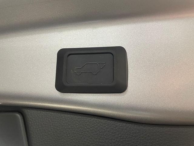 Photo of 2024 Silver Sky Metallic Toyota RAV4 Hybrid