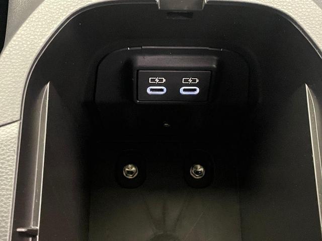 Photo of 2024 Silver Sky Metallic Toyota RAV4 Hybrid